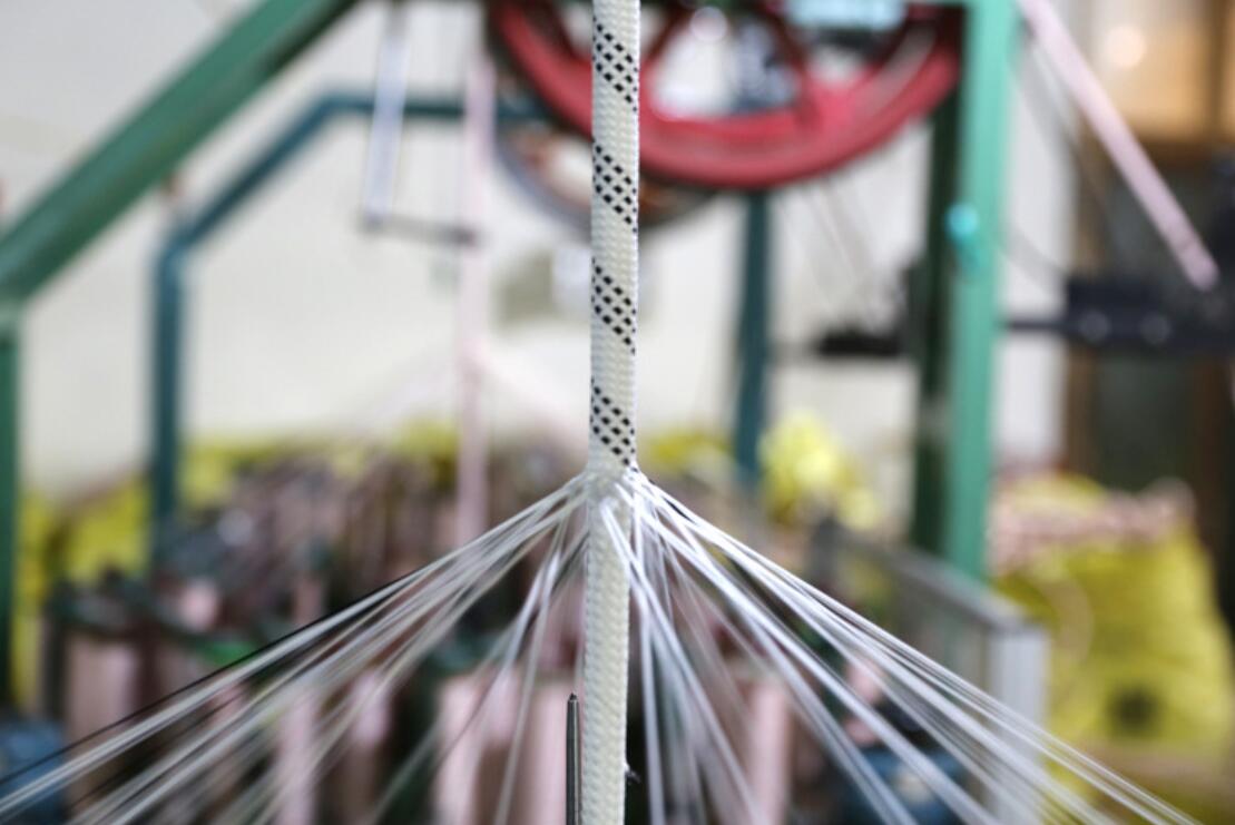 �\�]�K�S��