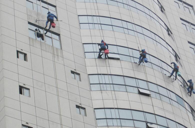 �\�]�K����