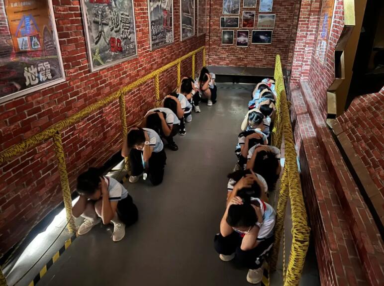 ����p��(z��i)���ս�������